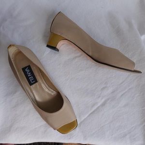 Vintage mod style peep toe kitten heels